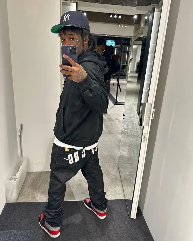 Lil Uzi Vert outfit in Balenciaga, Undercover, and New Era, 2023