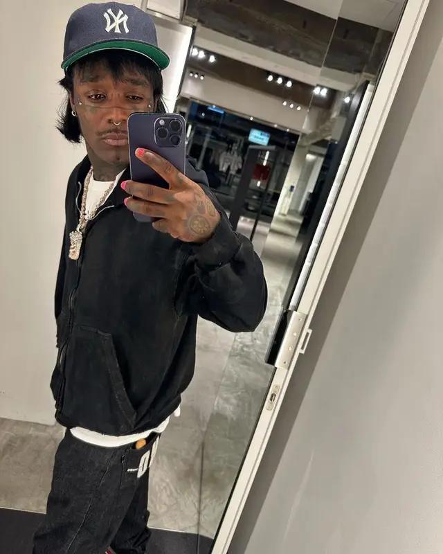 Lil Uzi Vert outfit in Balenciaga, Undercover, and New Era, 2023