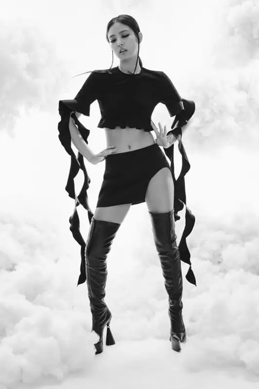 Kim Jennie outfit in David Koma, 2022