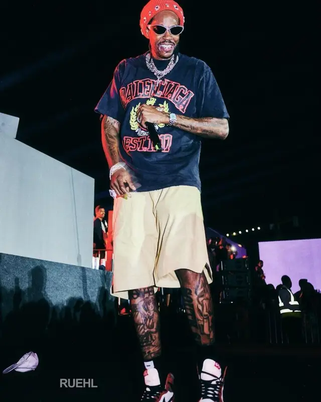 2 Chainz outfit in Nike, Balenciaga, and Melrose High, 2023