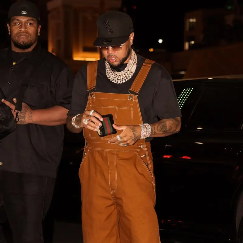 Mazi Vs outfit in Cartier, New Era, and Gucci, 2023