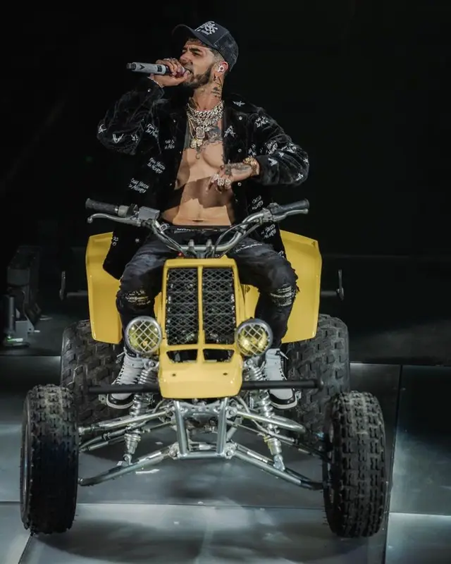 Anuel AA outfit in Amiri and Reebok, 2023
