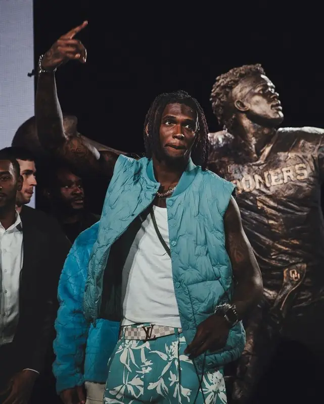 CeeDee Lamb outfit in Louis Vuitton and Nike, 2023