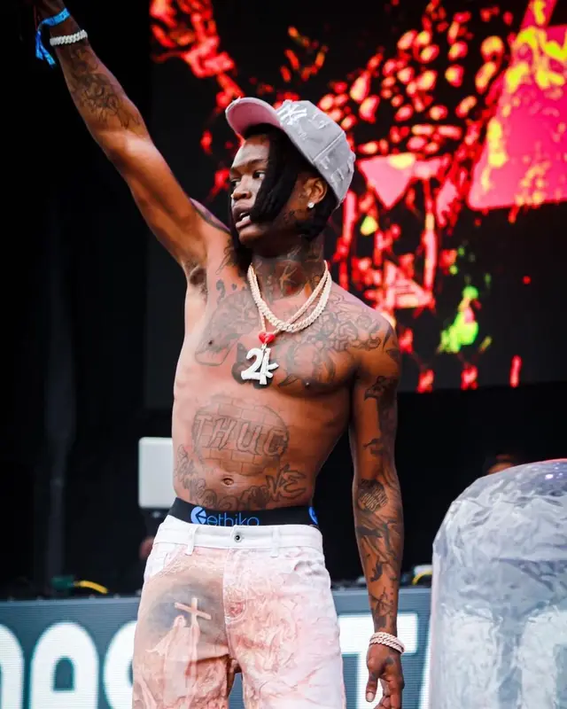 2KBABY outfit in Shmuie, 2022