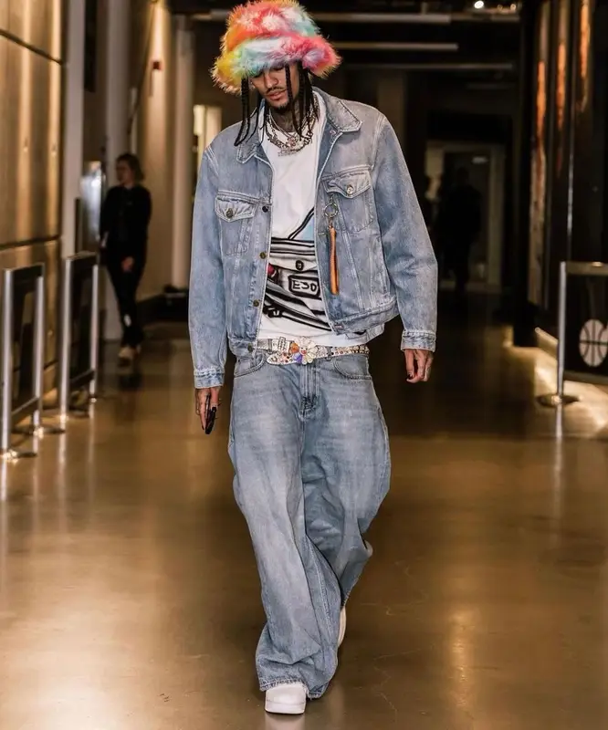 Jordan Clarkson outfit in Stolen Arts, 2023