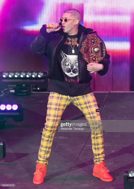 Bad Bunny outfit in Balenciaga, Gucci, and Nike, 2018