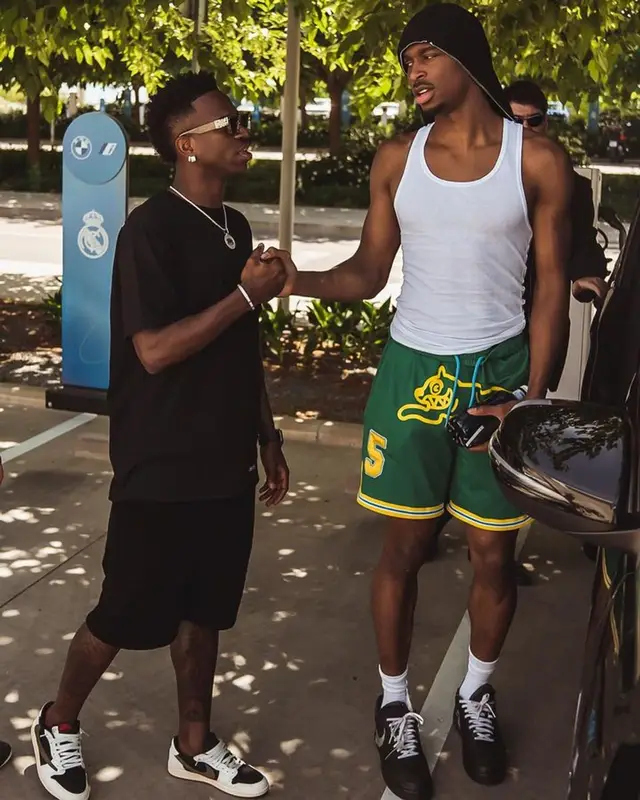 Vinicius Jr outfit in Off-White, Nike, and Louis Vuitton, 2023