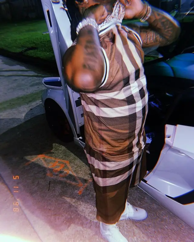 EST Gee outfit in Nike and Burberry, 2023