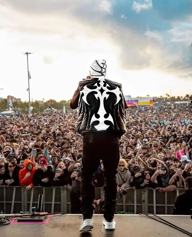 D Savage outfit in Curse, 2023