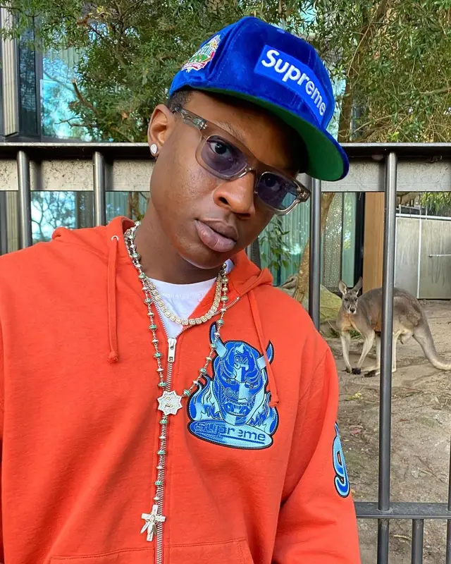 Bloody Dior outfit in Nike, Supreme, and New Era, 2023