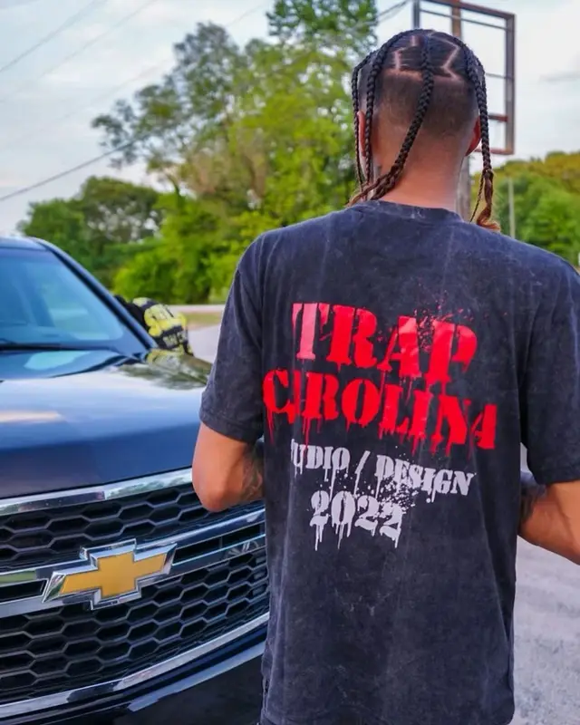 Lil Mexico outfit in Trap Carolina, 2023