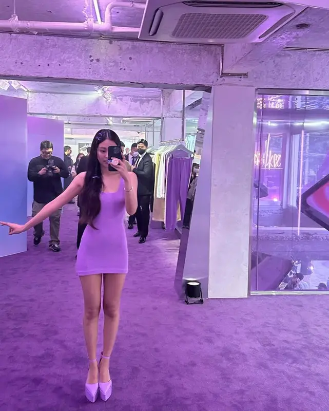 Kim Jennie outfit in Chanel, Calvin Klein, and Naked Wolfe, 2023