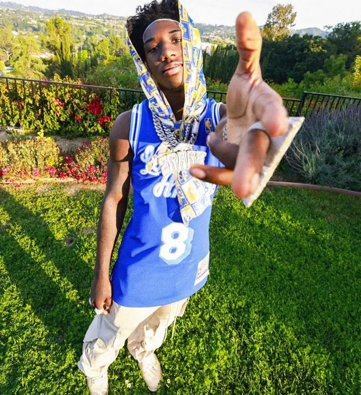 2Rare outfit in Mitchell & Ness, EPTM, and NBA, 2023
