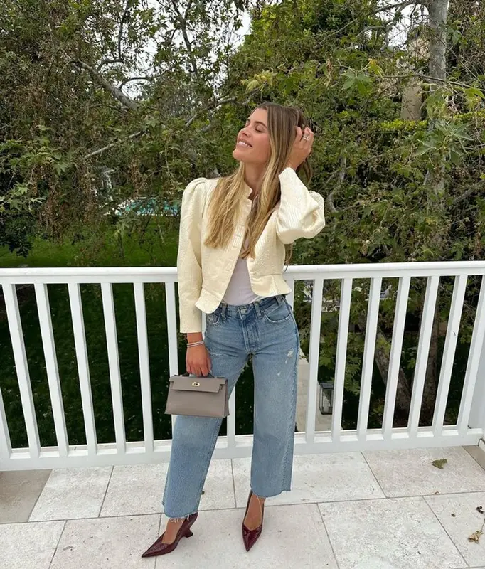 Sofia Richie outfit in Anine Bing , Hermes, and Bottega Veneta, 2023