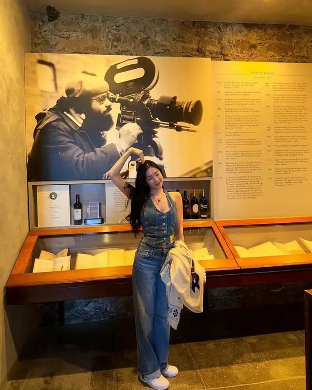 Tiffany Young outfit in Levi’s, Ganni, and Profound, 2023