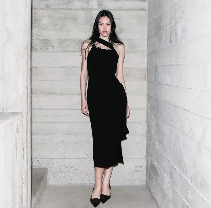 Amelia Gray Hamlin outfit in Jacquemus, 2023