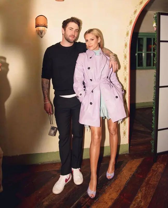 Morgan Stewart outfit in Bottega Veneta, Givenchy, and Christian Louboutin, 2023