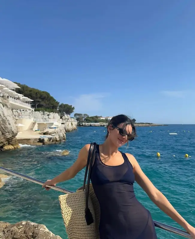 Kendall Jenner outfit in Bottega Veneta, Gentle Monster, and The Row, 2023