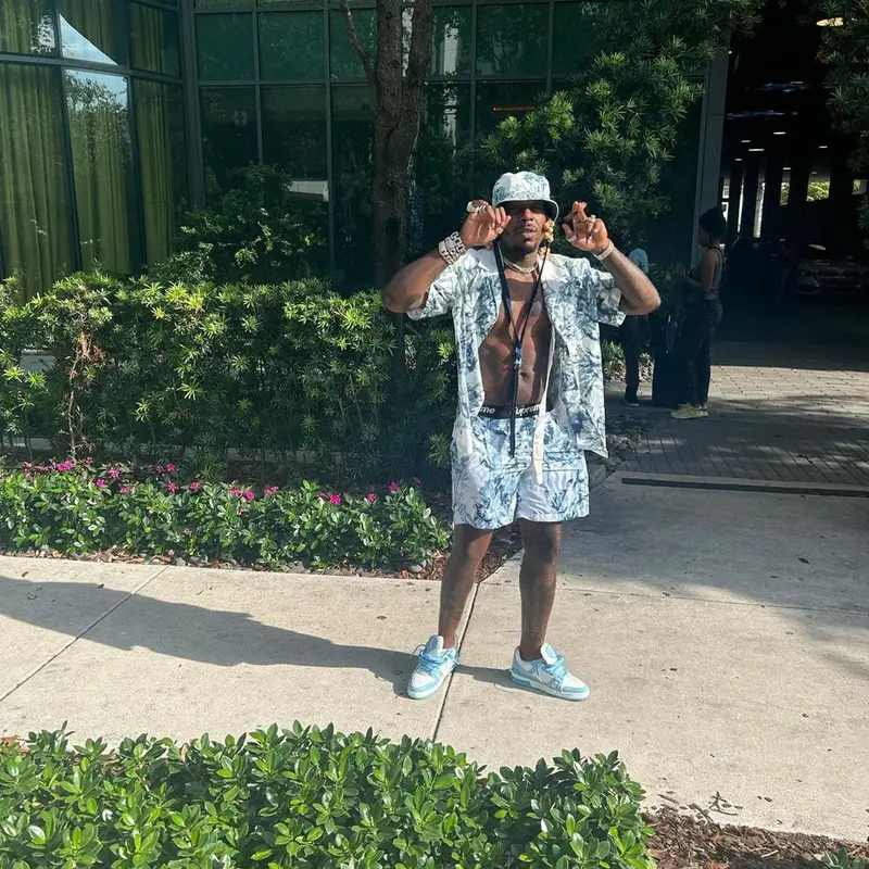 Sauce Walka outfit in Louis Vuitton and Supreme, 2023