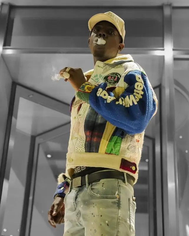 Bobby Shmurda outfit in Nike, Nahmias, and Hanes, 2023