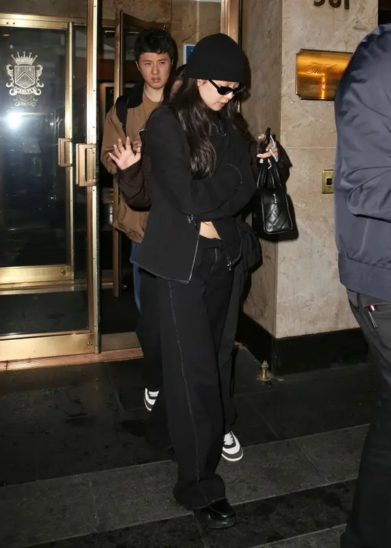 Kim Jennie outfit in Diesel, Chanel, and Gentle Monster, 2023