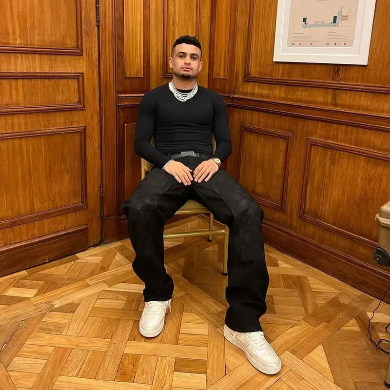 LeodoKick outfit in Louis Vuitton and Nike, 2023