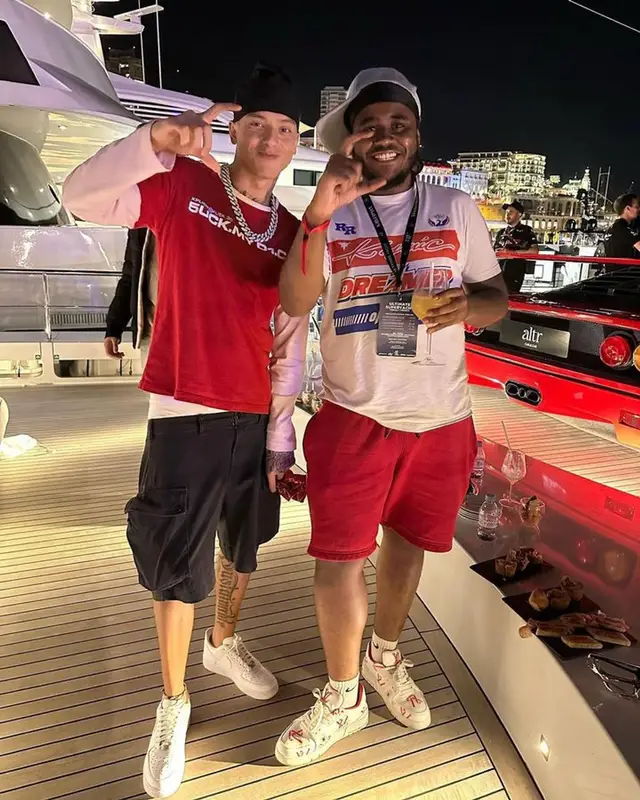 Central Cee outfit in Vintage, Nike, and Louis Vuitton, 2023