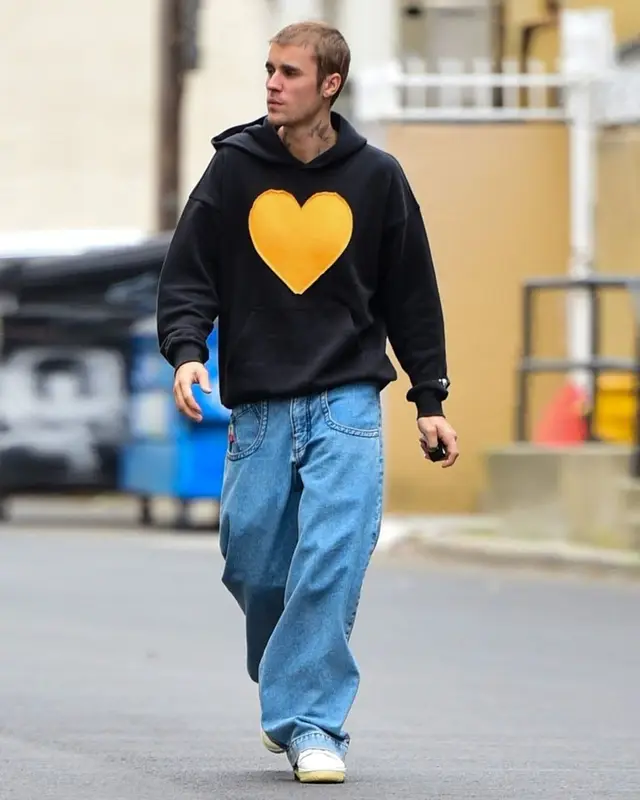 Justin Bieber outfit in Jnco, 2023