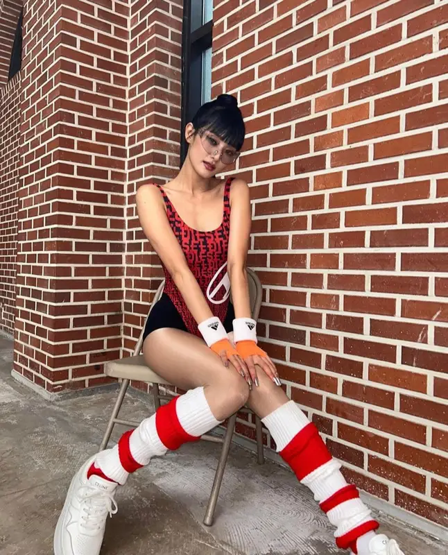 Minnie outfit in Celine, Balenciaga, and Diesel, 2023