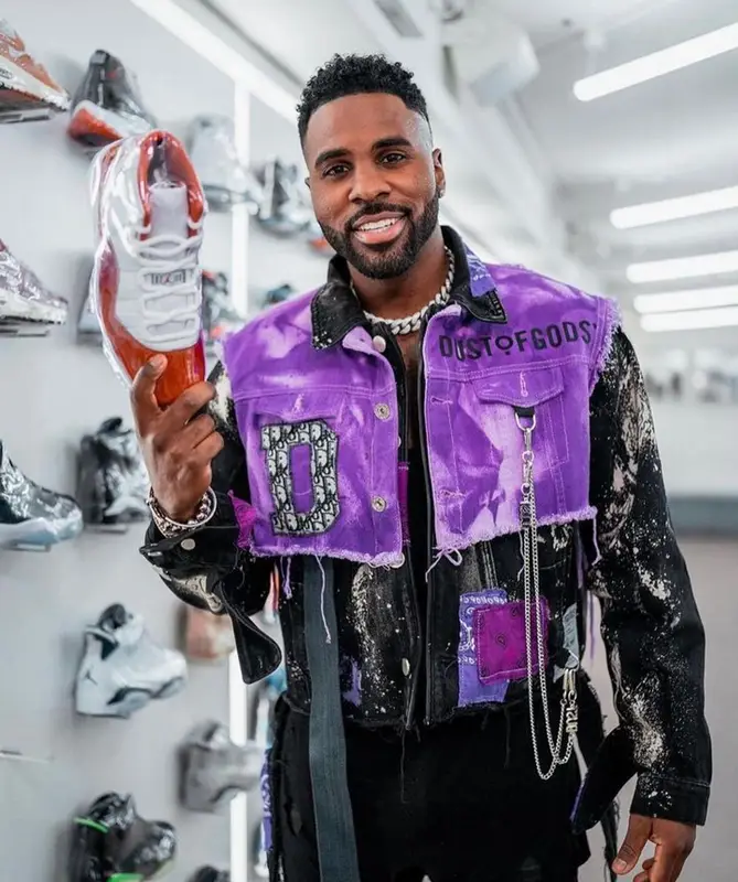 Jason Derulo outfit in Dust Of Gods, 2022