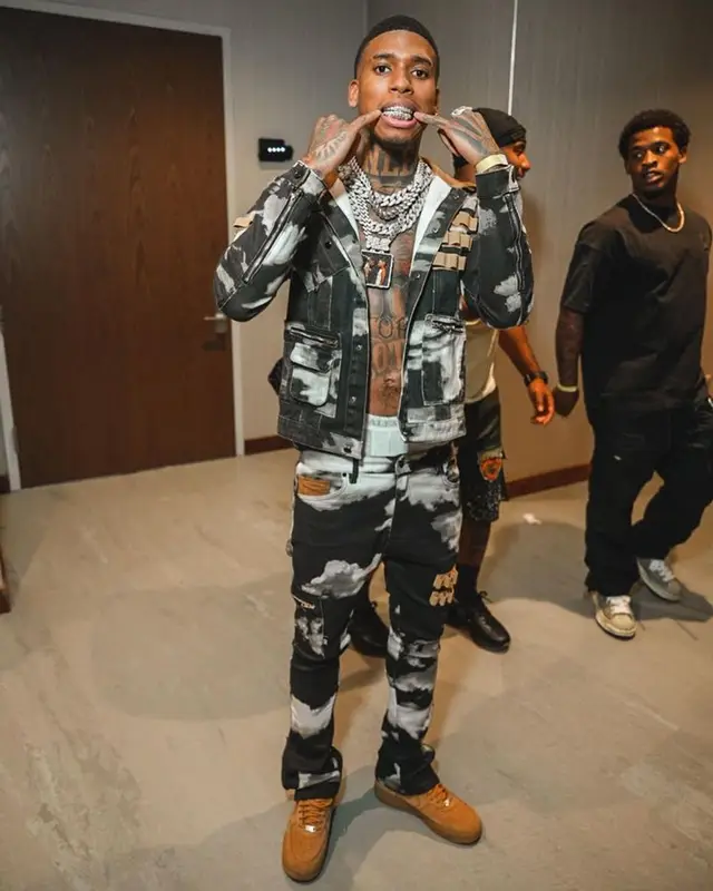 NLE Choppa outfit in The Hideout Clothing, 2023
