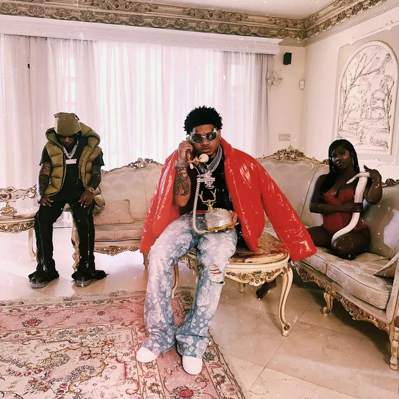 No Cap outfit in Yeezy, Balenciaga, and GAP, 2023