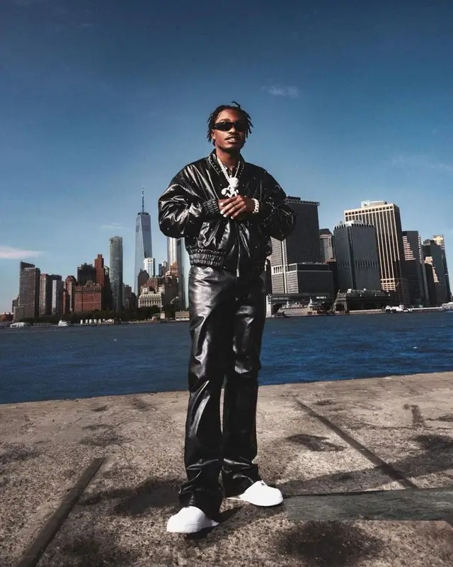 Lil Tjay outfit in BooHooMan, Supreme, and Nike, 2023
