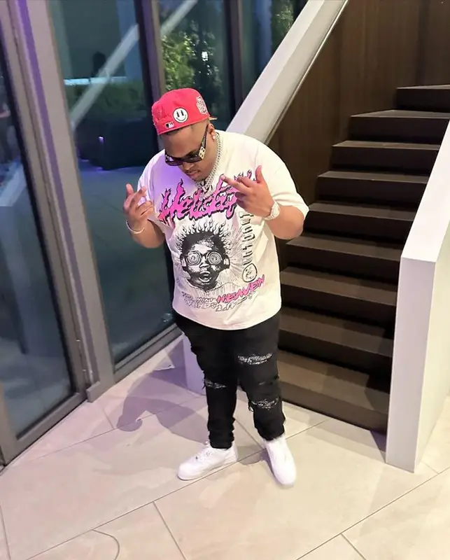Jeezy Obama outfit in Hellstar, 2023