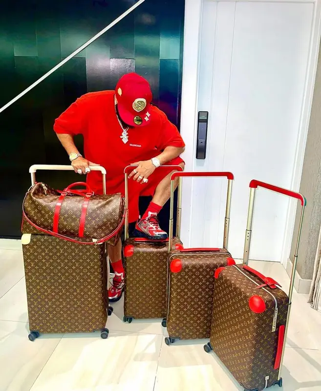 El Alfa El Jefe outfit in Balenciaga and Louis Vuitton, 2023