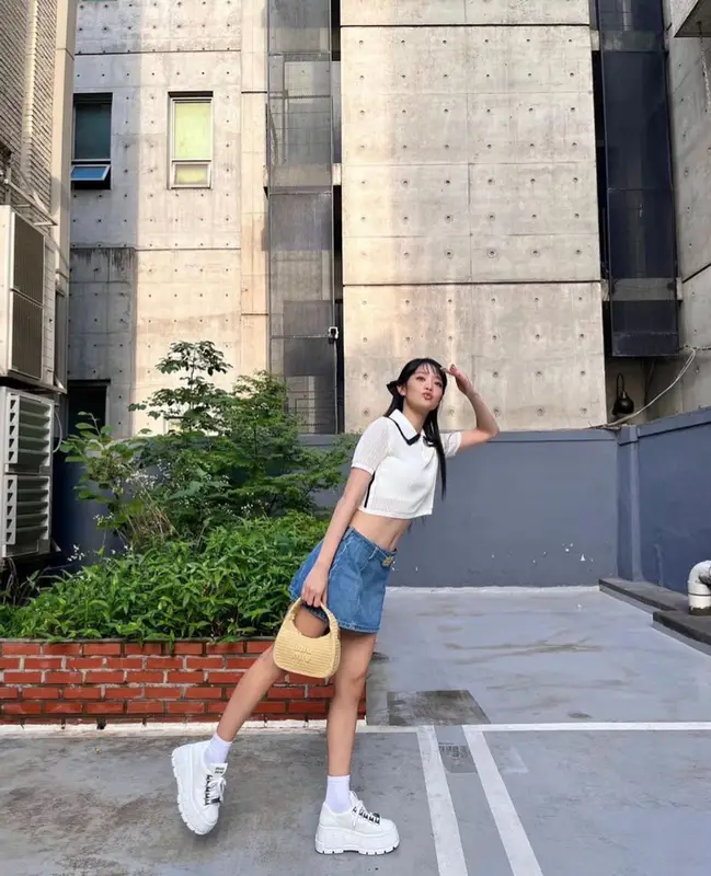 Minnie outfit in Miu Miu, 2023