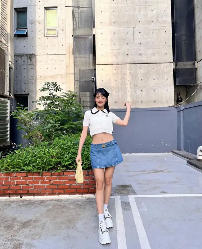 Minnie outfit in Miu Miu, 2023