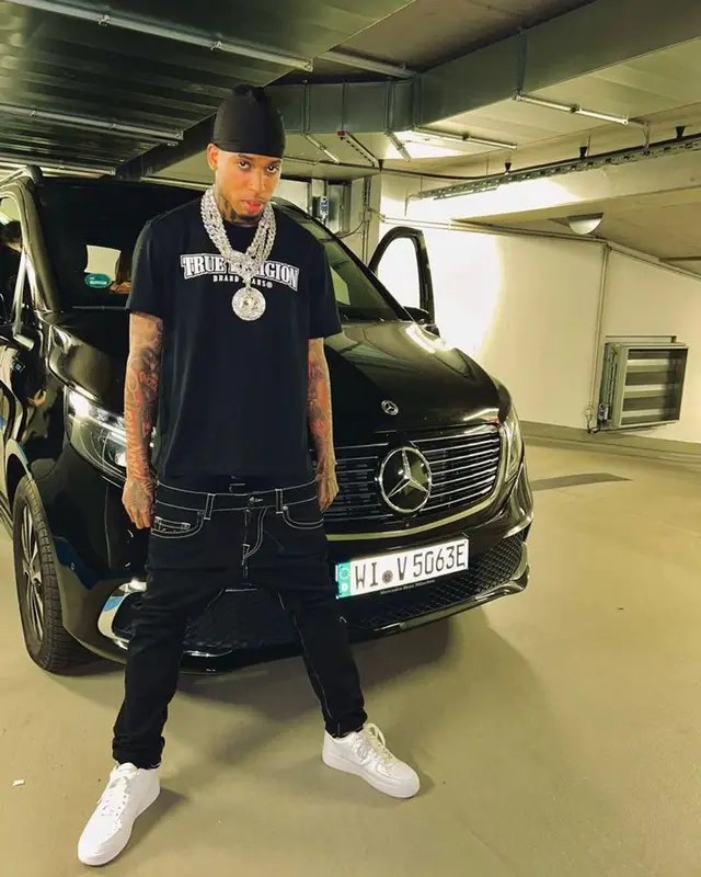 NLE Choppa outfit in True Religion and Nike, 2023