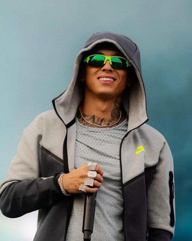 Central Cee outfit in Nike and Oakley, 2023