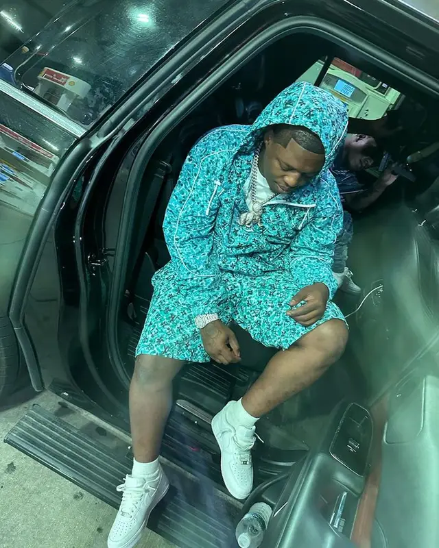 Lil Zay Osama outfit in Louis Vuitton and Nike, 2023