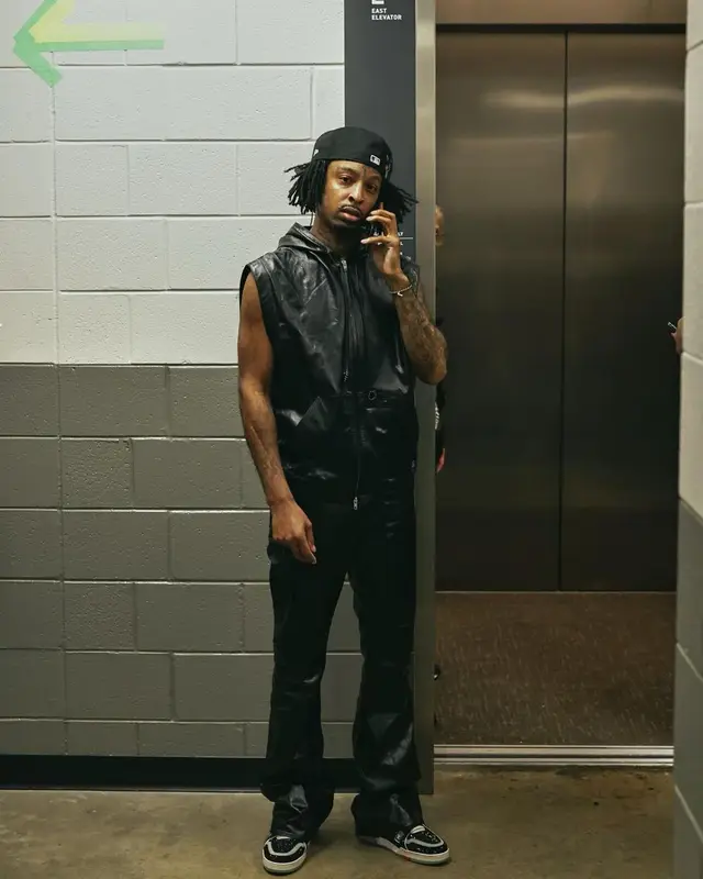 21 Savage outfit in Marni, Louis Vuitton, and Supreme, 2023