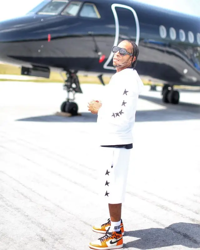 Ludacris outfit in Golden Goose, Nike, and Gucci, 2023