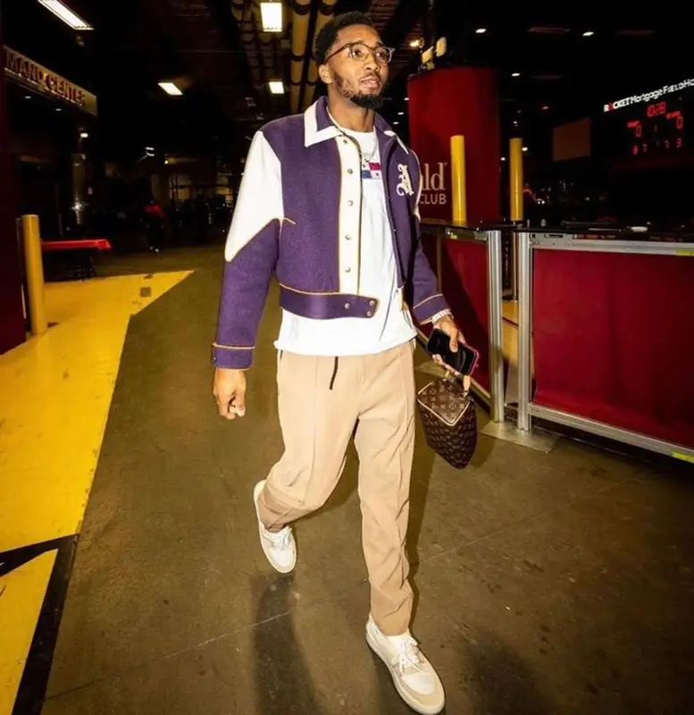 Donovan Mitchell outfit in Aseye Studio , 2023