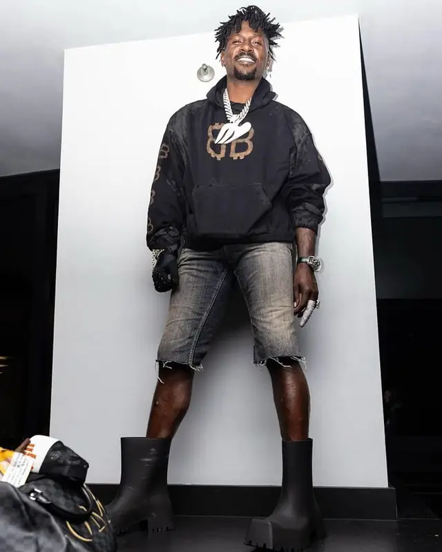 Antonio Brown outfit in Balenciaga, 2023