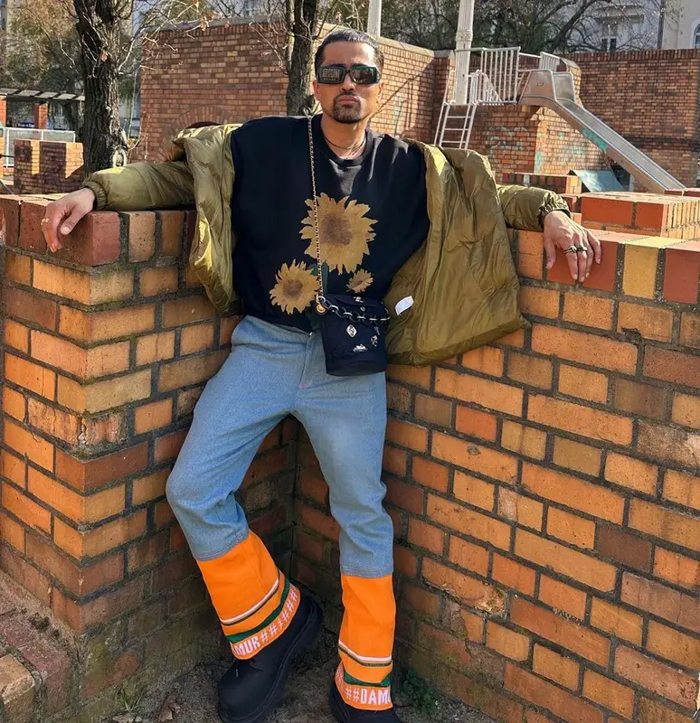 Samuel Sohebi outfit in Jimi Palais, 2023