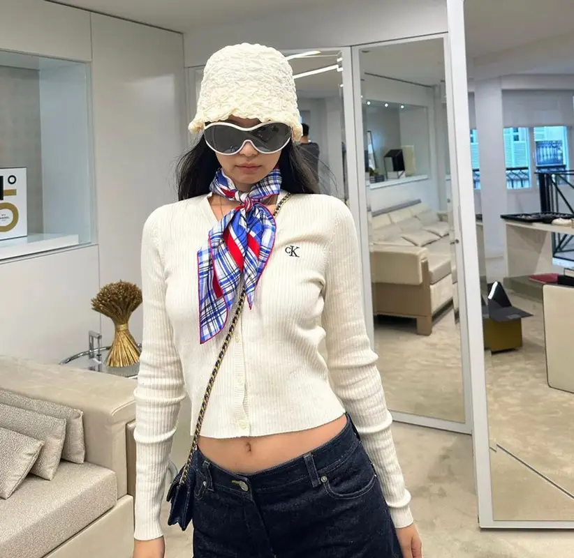 Kim Jennie outfit in Chanel, 2023