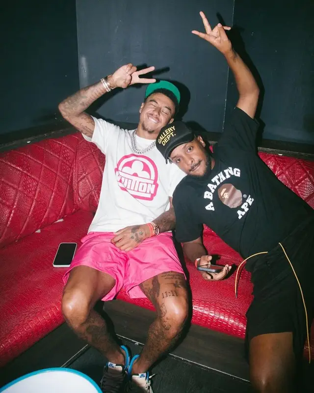 Jesse Lingard outfit in Louis Vuitton, Nike, and Travis Scott Merch, 2023