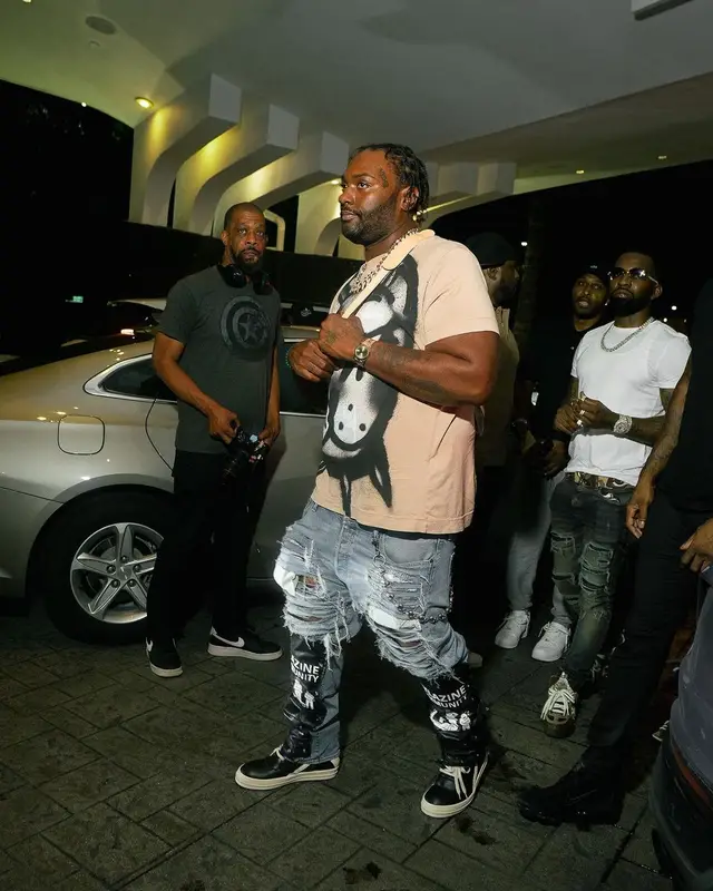 Peezy outfit in Givenchy, coucou bebe75018, and Louis Vuitton, 2023