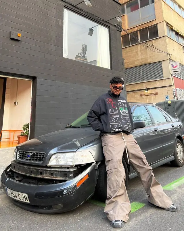 Álvaro Díaz outfit in Supreme, Rick Owens, and Bottega Veneta, 2023