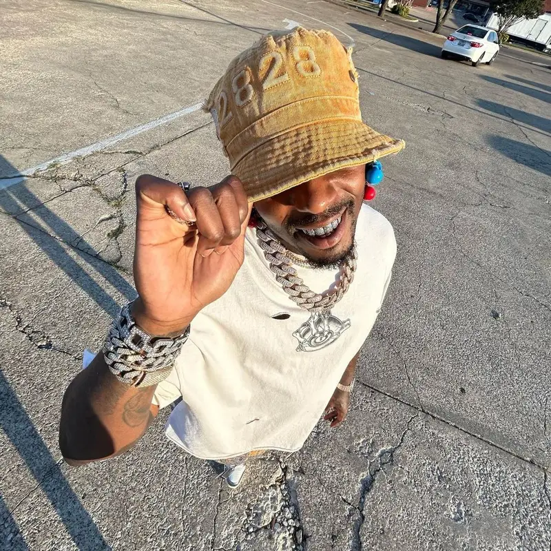 Sauce Walka outfit in Gallery Dept., Valabasas, and 2828 Studios, 2023